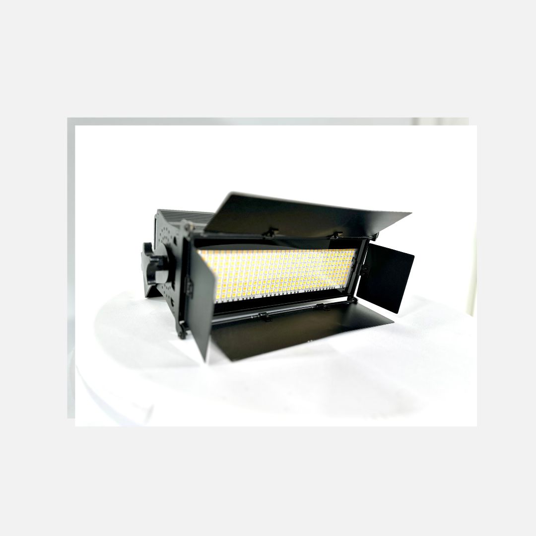 Flächenleuchte LED Expolite FLS3CT WW/NW/CW, 150W, 120°